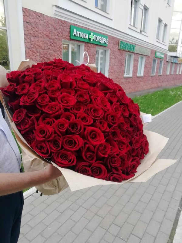Букет из 151 красной розы — доставка цветов Ивантеевке