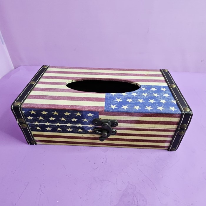 Интерьерный сувенир «Салфетница с флагом» — доставка цветов Ивантеевке