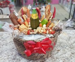 Съедобный букет к пиву в лукошке